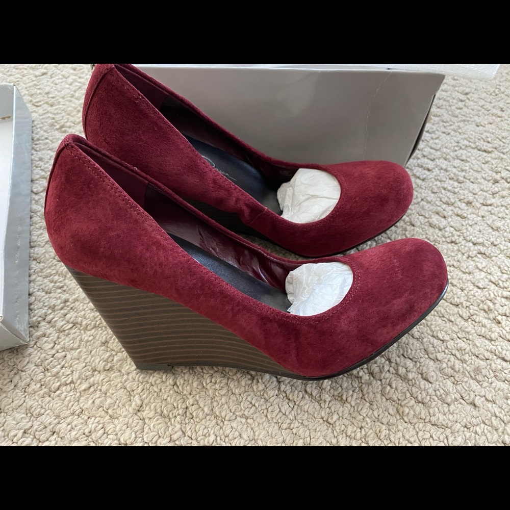 Jessica Simpson Kellie Wedge Pump